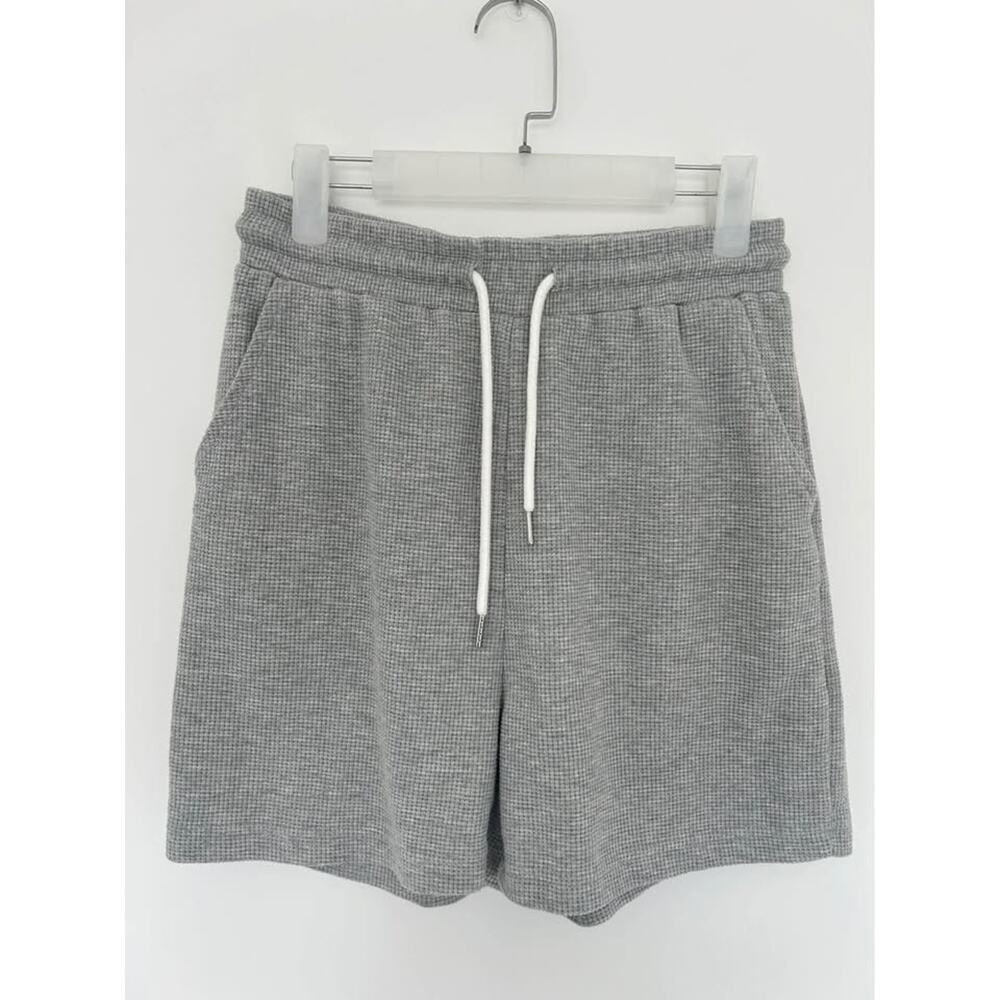 Women’s shorts, light grey, size S